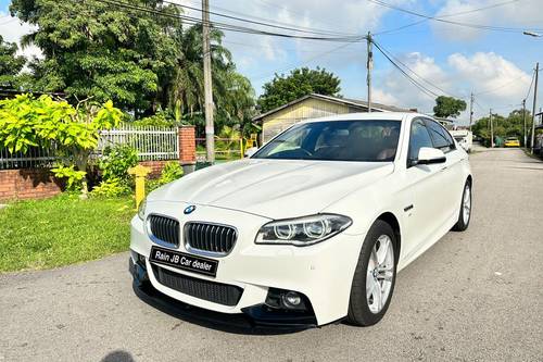 Old 2015 BMW 5 Series Sedan 528i 2.0 M-sport